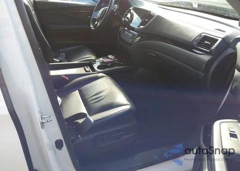 2019 Honda Pilot Touring z USA, uszkodzony, nr VIN 5FNYF6H98KB066114